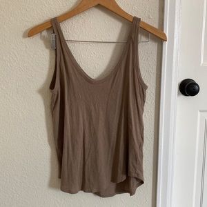 Everlane tank top